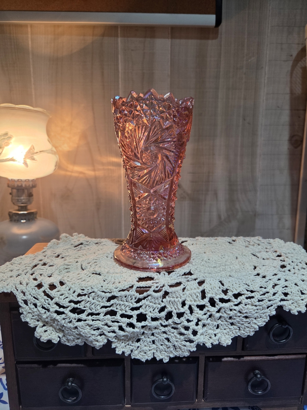 Vintage L.E. Smith Pink Carnival Glass Aztec Heritage Whirling Star Vase